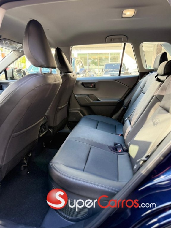 2027 Toyota RAV4 LE Hibrid — foto 6 / 8