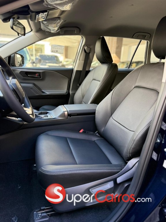 2027 Toyota RAV4 LE Hibrid — foto 7 / 8