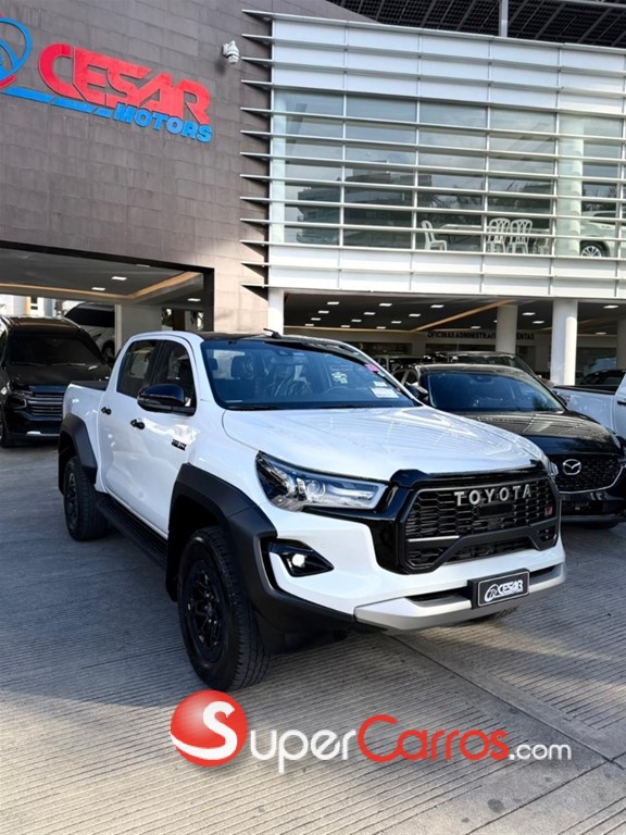2026 Toyota Hilux GR Sport — foto 3 / 8