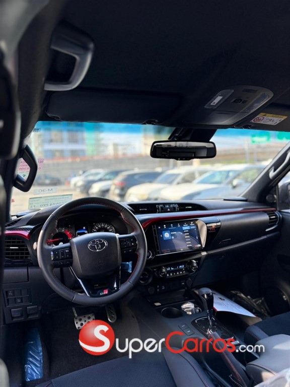 2026 Toyota Hilux GR Sport — foto 8 / 8