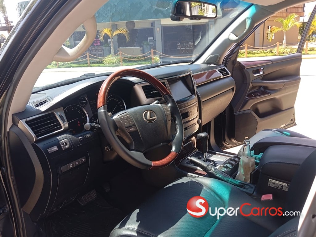 2013 Lexus LX 570 Sport Plus — foto 2 / 5