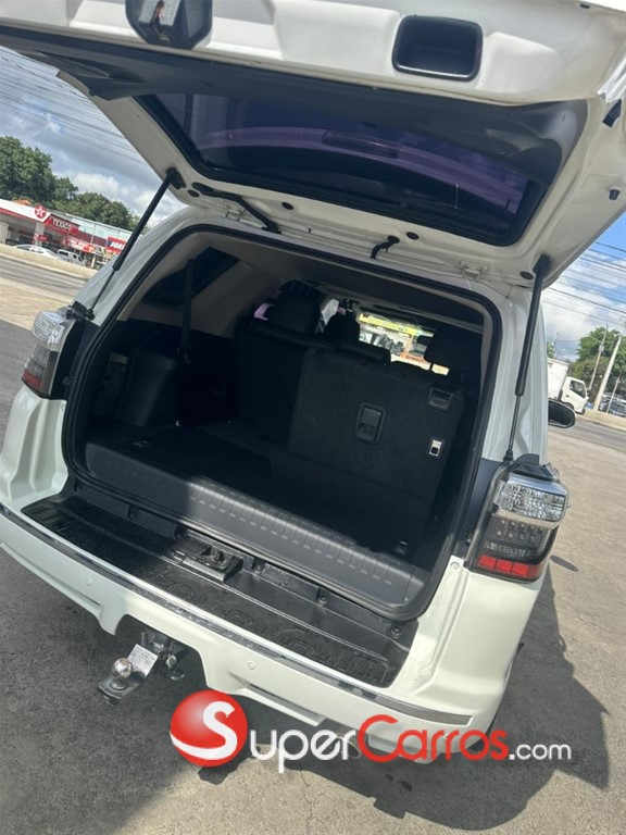 2015 Toyota 4 Runner — foto 5 / 7