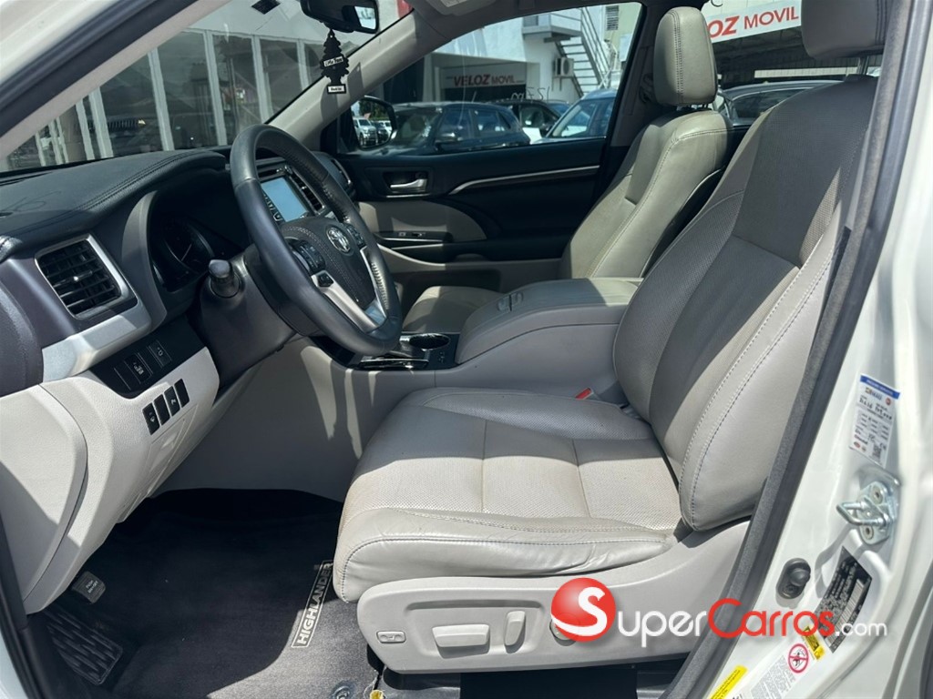 2016 Toyota Highlander Limited — foto 5 / 7