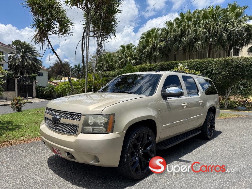 2007 Chevrolet Suburban LT — foto 2 / 12