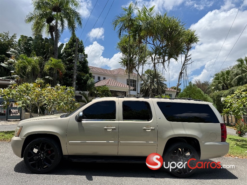 2007 Chevrolet Suburban LT — foto 3 / 12