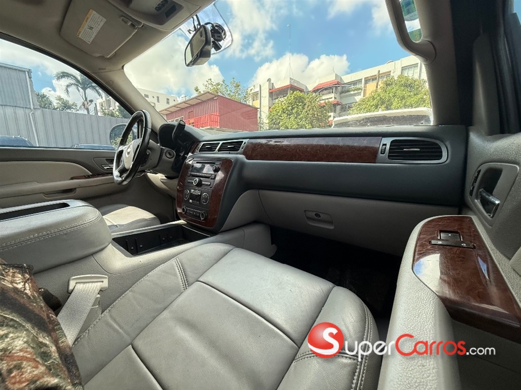 2007 Chevrolet Suburban LT — foto 8 / 12