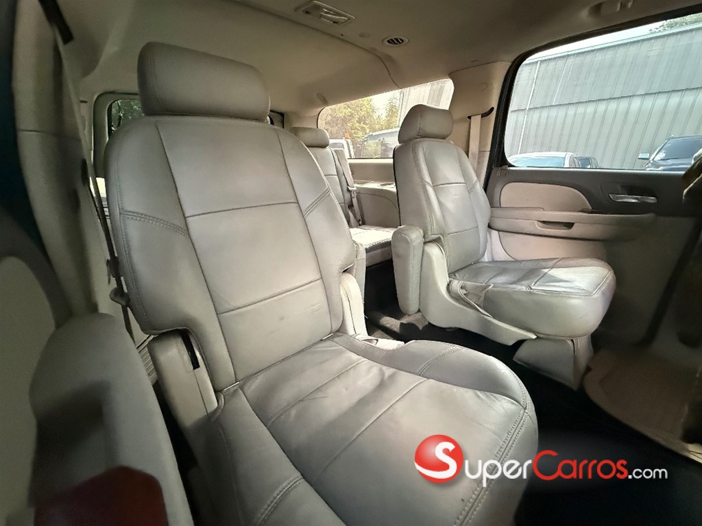 2007 Chevrolet Suburban LT — foto 10 / 12