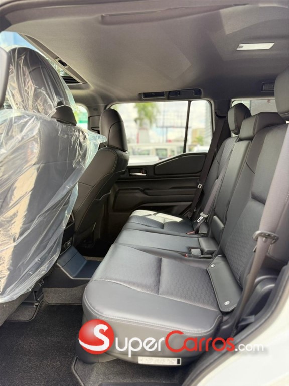 2026 Toyota Land Cruiser Prado Adventure — foto 6 / 8