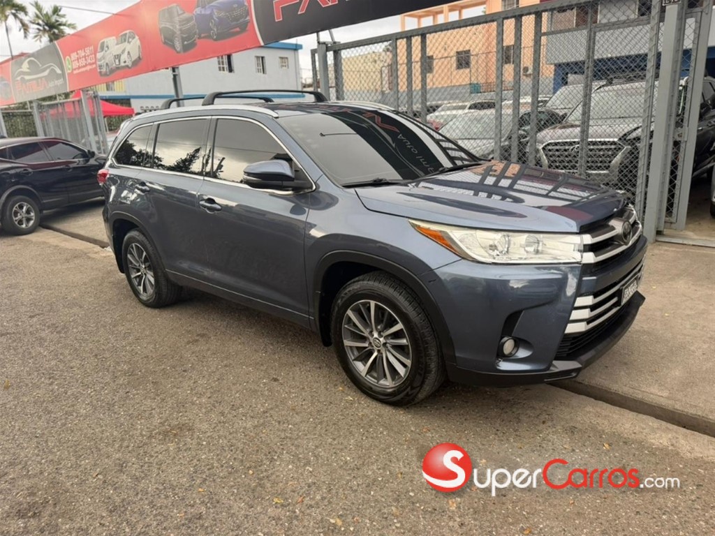 2017 Toyota Highlander XLE — foto 2 / 11
