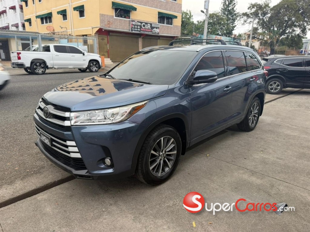 2017 Toyota Highlander XLE — foto 4 / 11