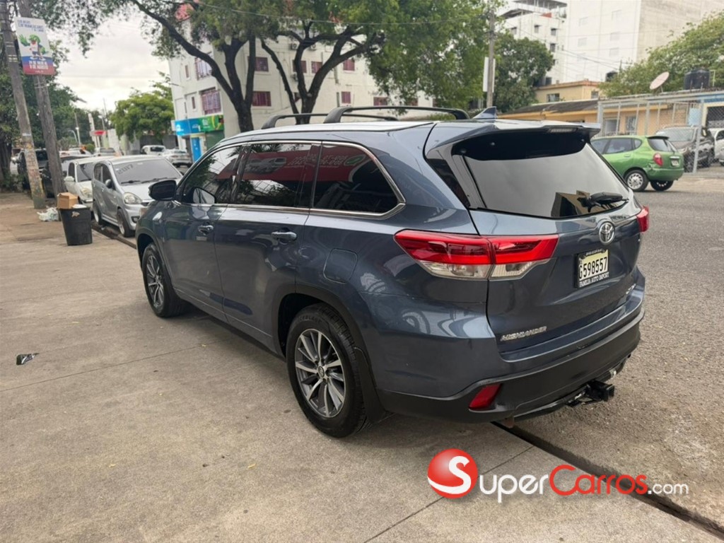 2017 Toyota Highlander XLE — foto 6 / 11