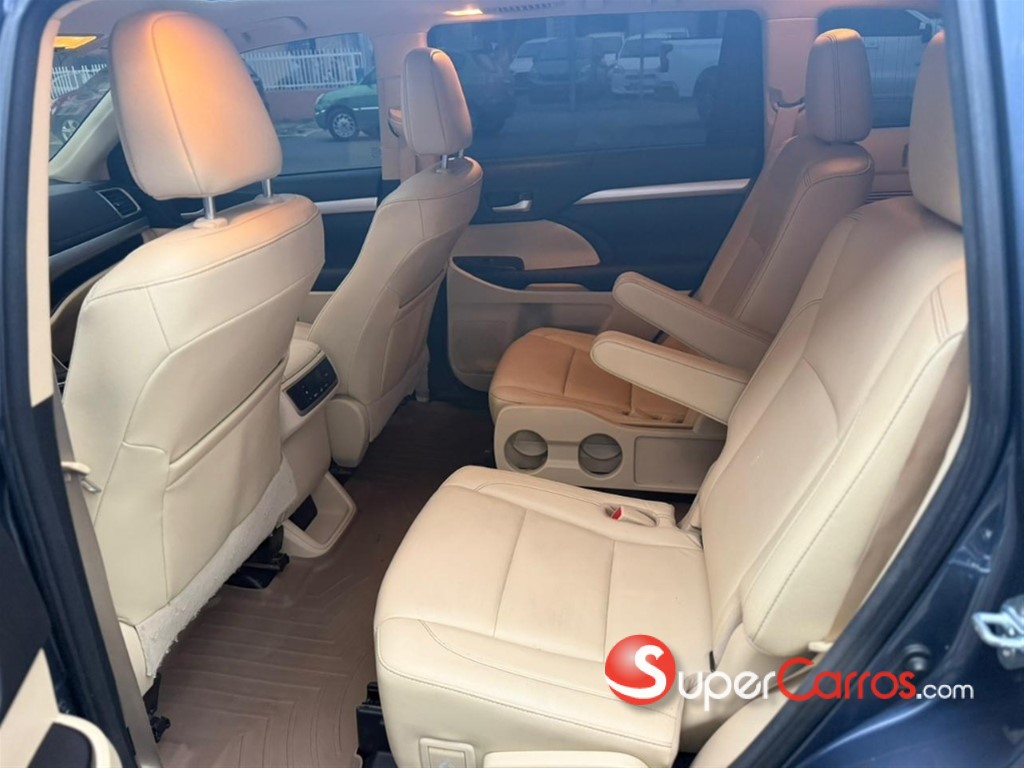2017 Toyota Highlander XLE — foto 7 / 11