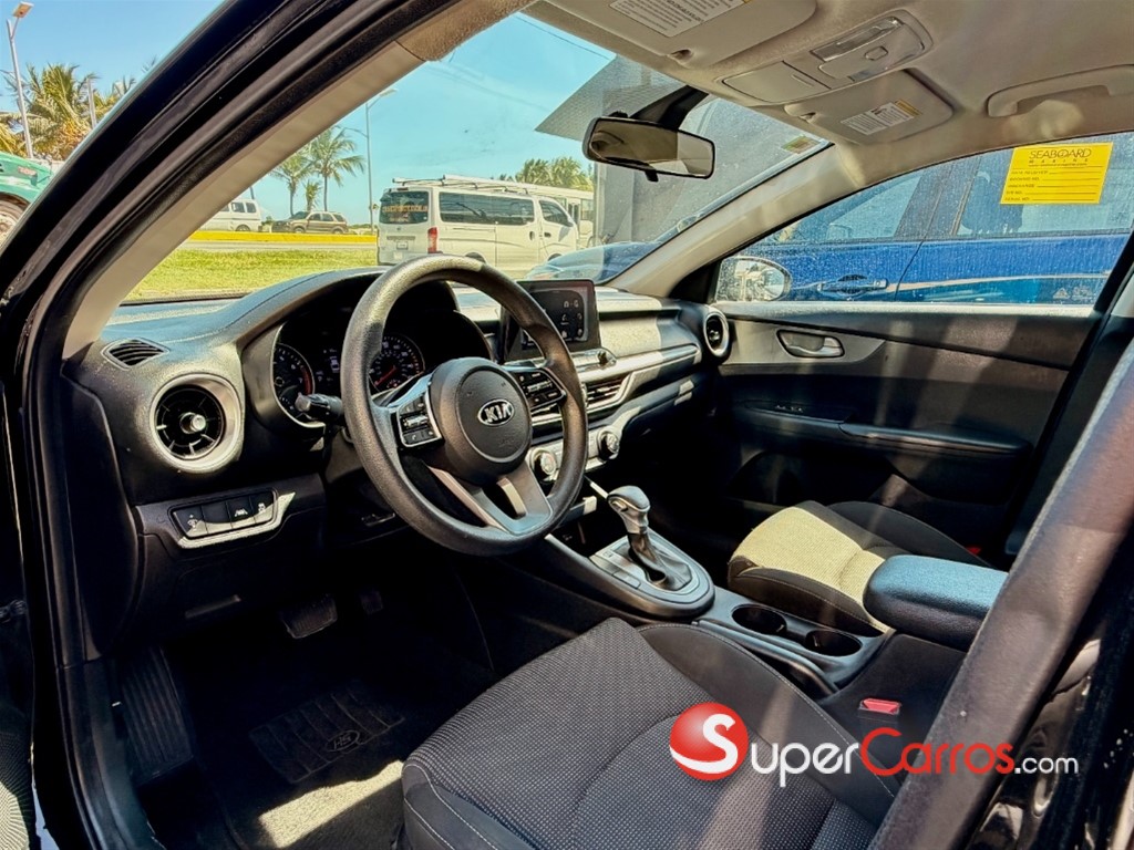2020 Kia Forte LX — foto 7 / 10
