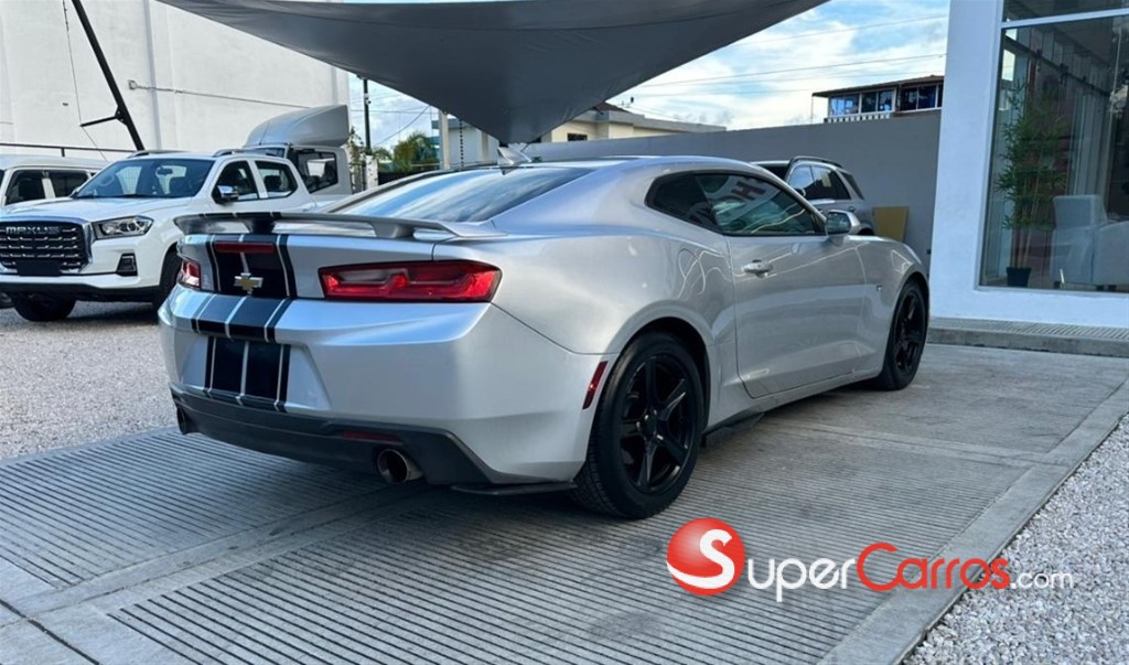 2016 Chevrolet Camaro LT — foto 3 / 8