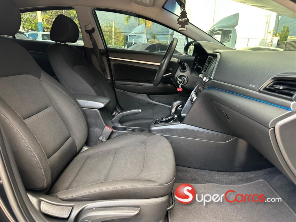 2020 Hyundai Elantra SEL — foto 8 / 8