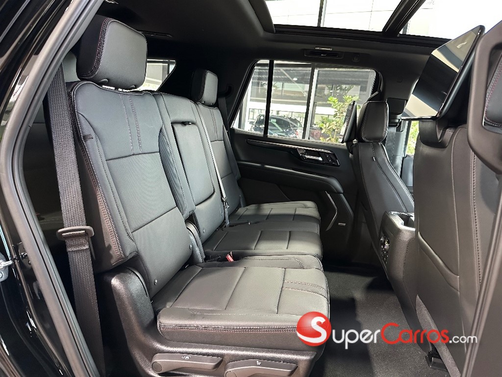 2026 Chevrolet Tahoe RST Duramax — foto 5 / 12