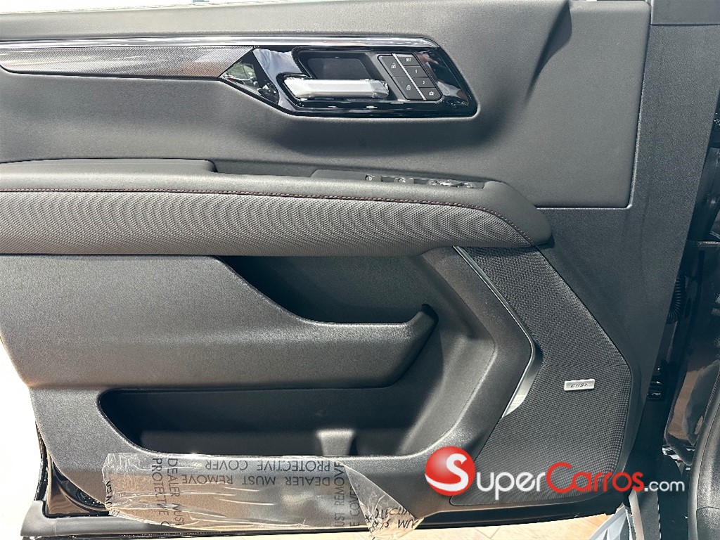 2026 Chevrolet Tahoe RST Duramax — foto 10 / 12