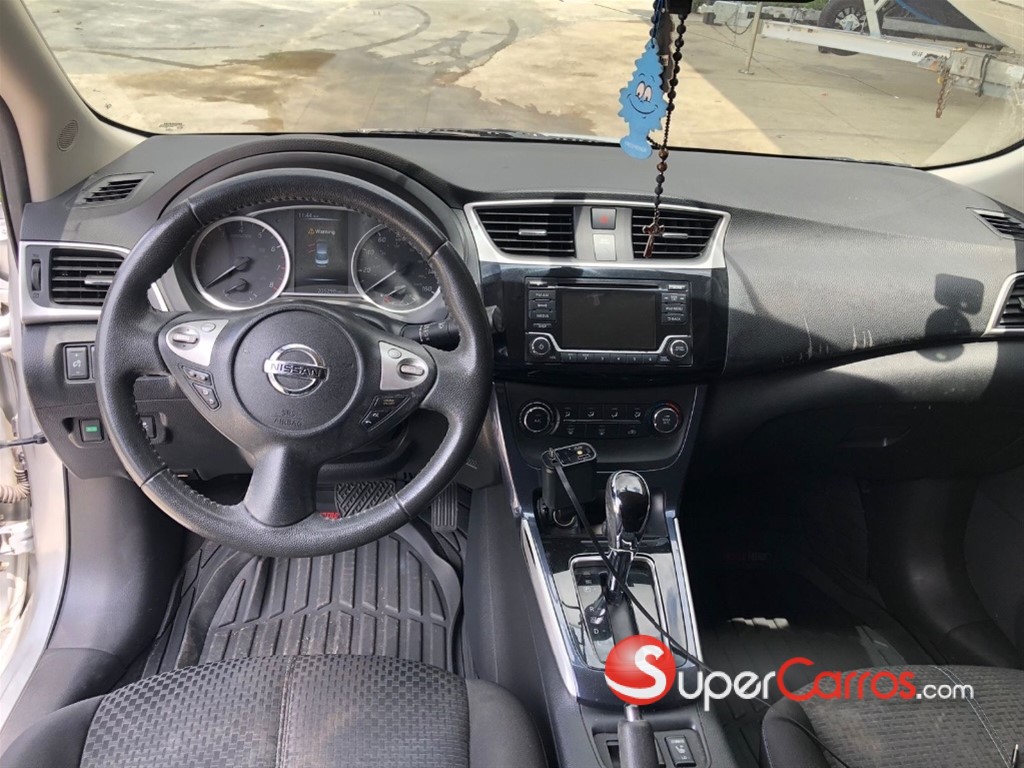 2017 Nissan Sentra — foto 5 / 7