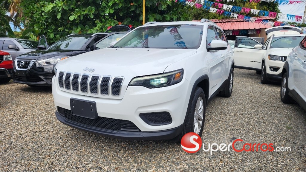 2020 Jeep Cherokee Latitude — foto 1 / 12
