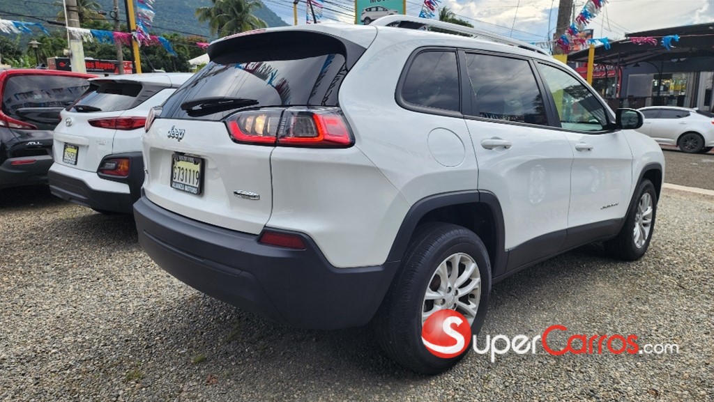 2020 Jeep Cherokee Latitude — foto 4 / 12