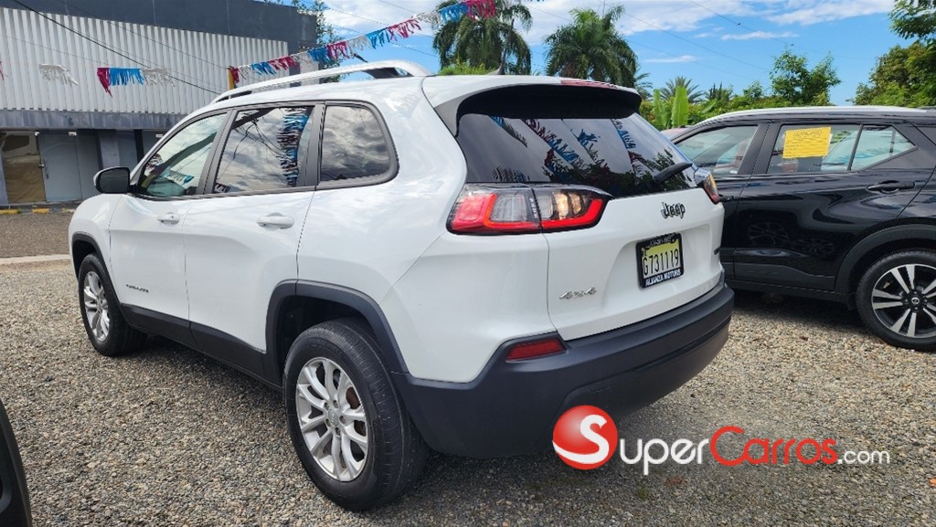 2020 Jeep Cherokee Latitude — foto 6 / 12