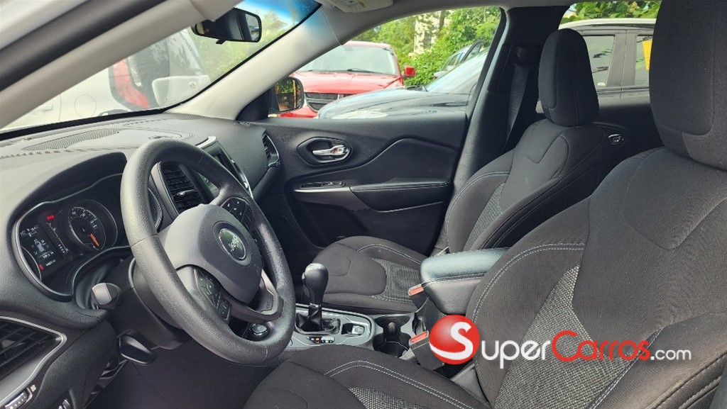 2020 Jeep Cherokee Latitude — foto 7 / 12