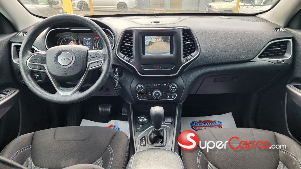 2020 Jeep Cherokee Latitude — foto 9 / 12