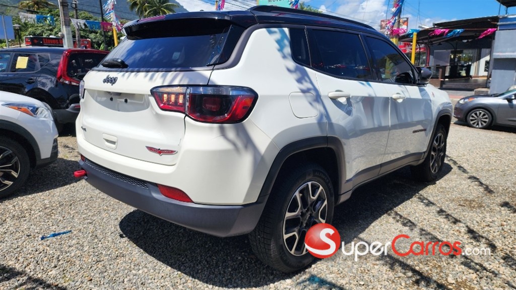 2020 Jeep Compass TrailHawk — foto 4 / 12