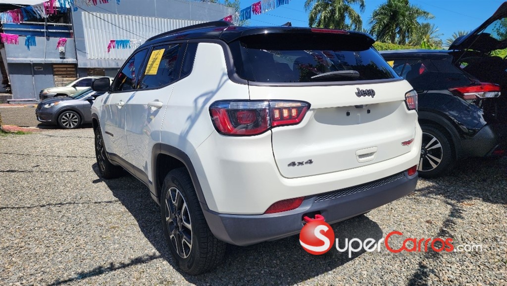 2020 Jeep Compass TrailHawk — foto 6 / 12