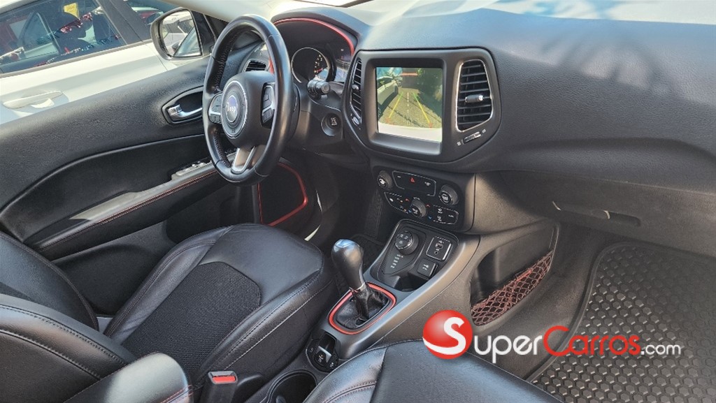 2020 Jeep Compass TrailHawk — foto 9 / 12