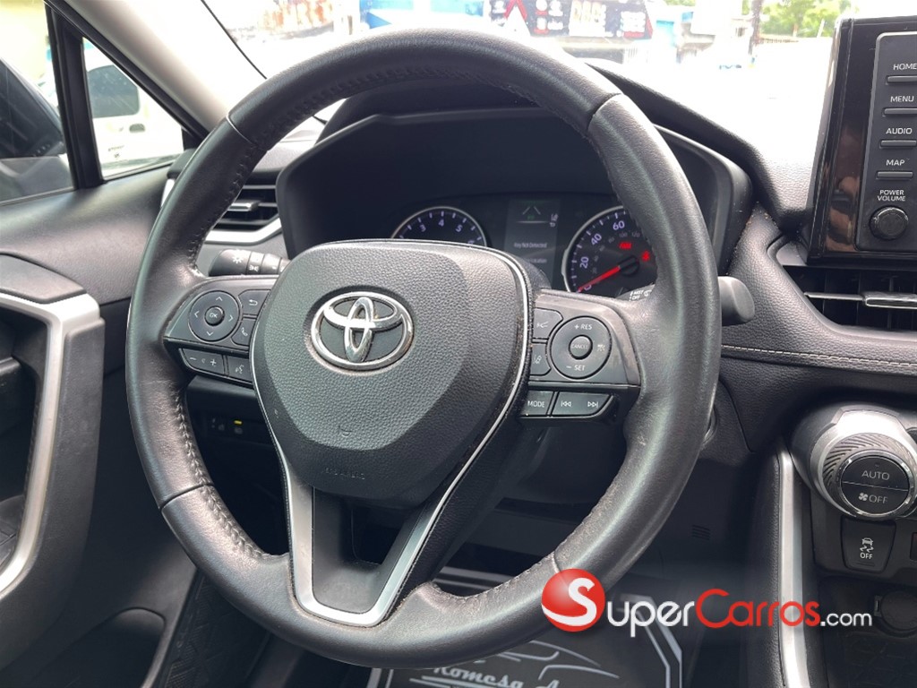 2021 Toyota RAV4 XLE Premium — foto 7 / 12