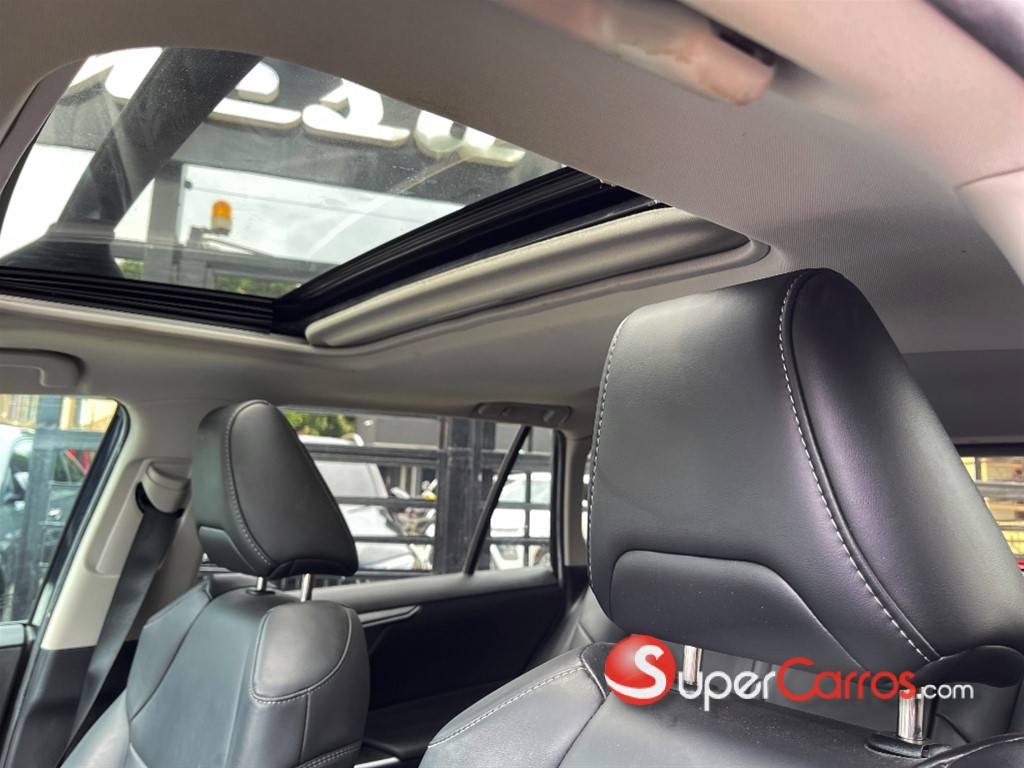 2021 Toyota RAV4 XLE Premium — foto 12 / 12