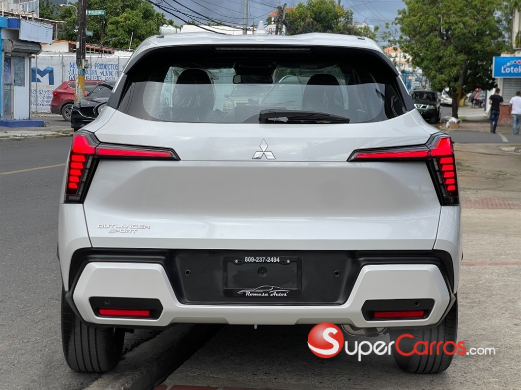 2027 Mitsubishi Motors Outlander Sport — foto 4 / 12
