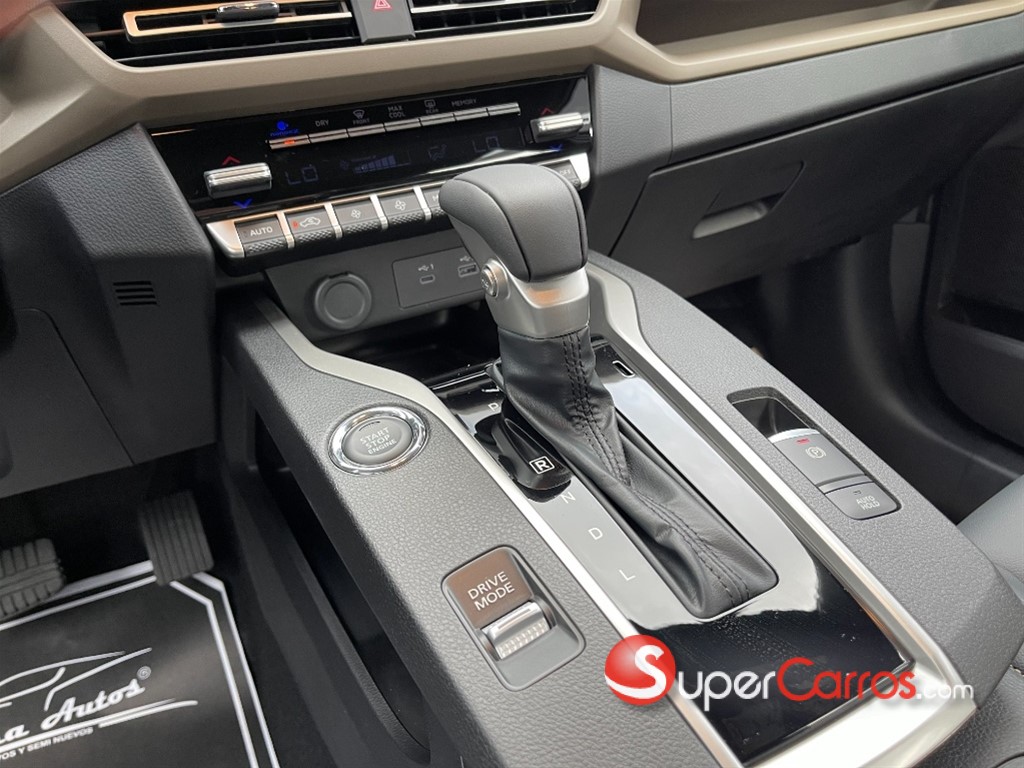 2027 Mitsubishi Motors Outlander Sport — foto 8 / 12