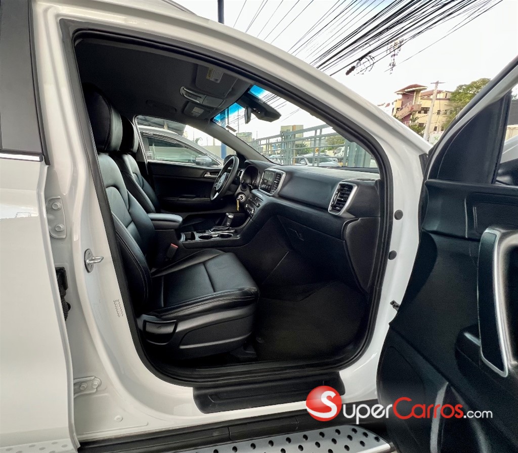 2020 Kia Sportage LX — foto 9 / 12