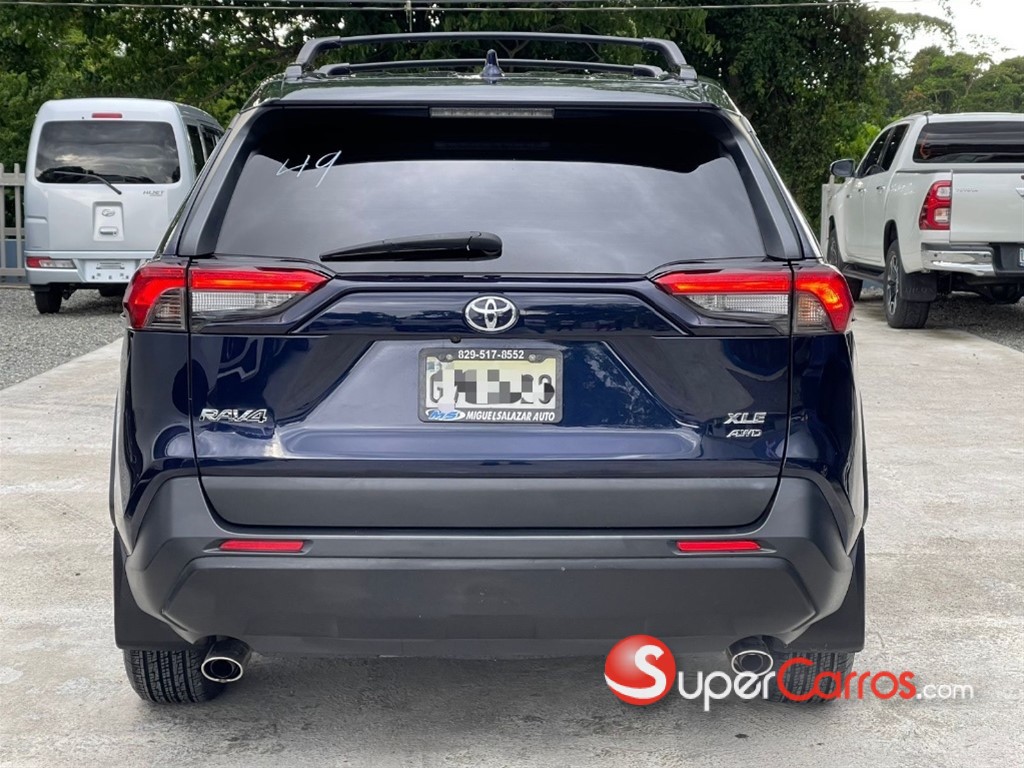 2021 Toyota RAV4 XLE — foto 7 / 11