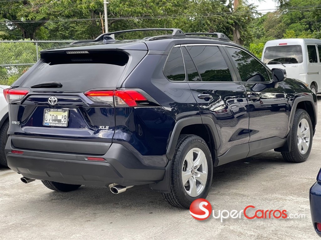 2021 Toyota RAV4 XLE — foto 11 / 11