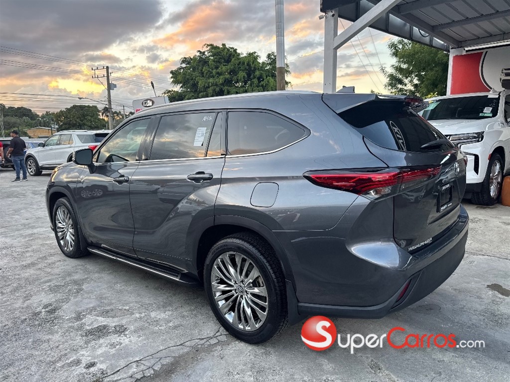 2021 Toyota Highlander — foto 9 / 12