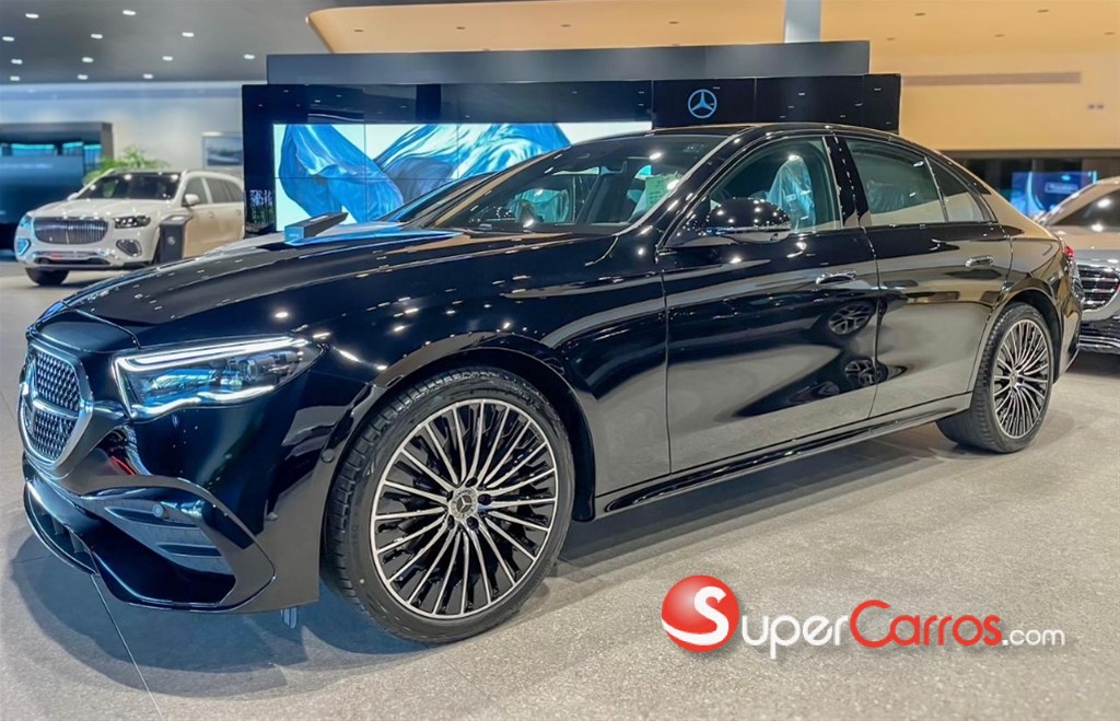 2026 Mercedes-Benz Clase E 450 4Matic — foto 2 / 12