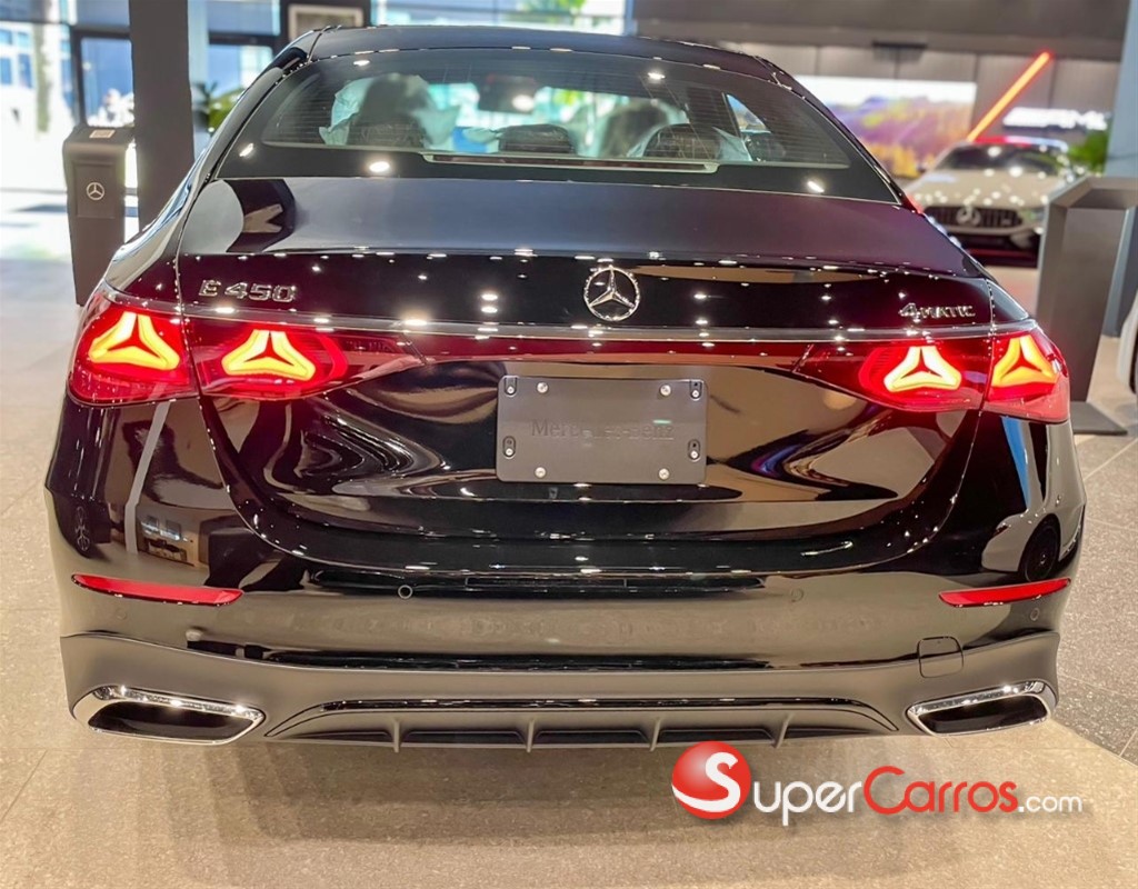 2026 Mercedes-Benz Clase E 450 4Matic — foto 4 / 12