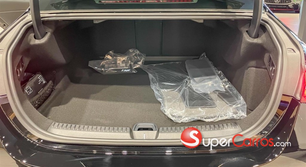 2026 Mercedes-Benz Clase E 450 4Matic — foto 8 / 12