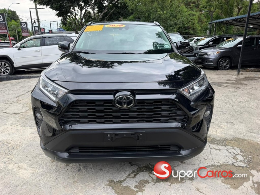 2020 Toyota RAV4 XLE — foto 3 / 12
