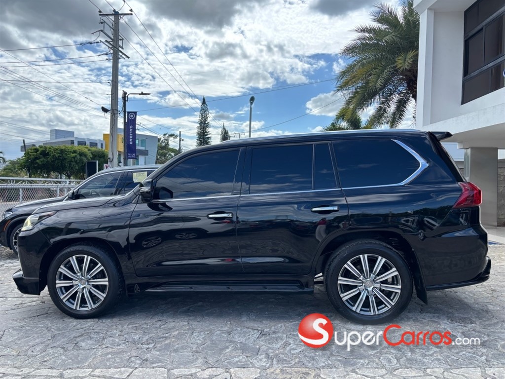2016 Lexus LX 570 — foto 7 / 12