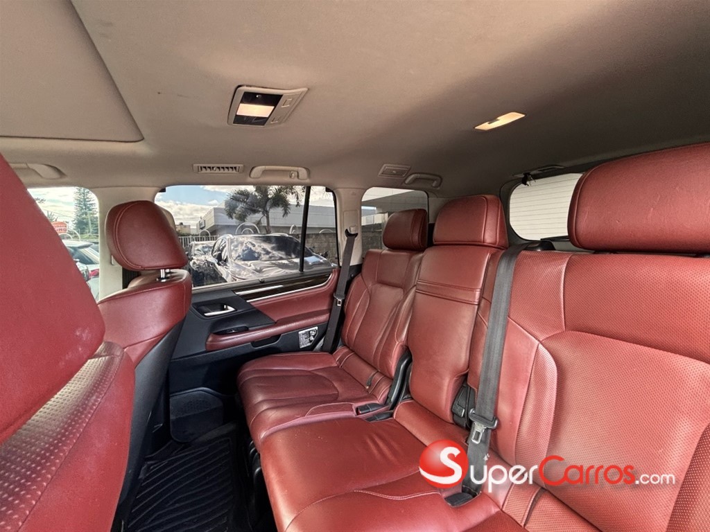 2016 Lexus LX 570 — foto 9 / 12