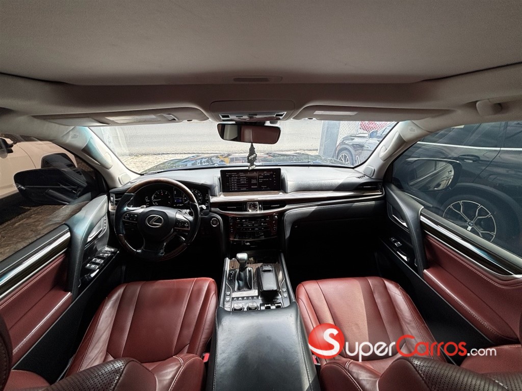 2016 Lexus LX 570 — foto 12 / 12