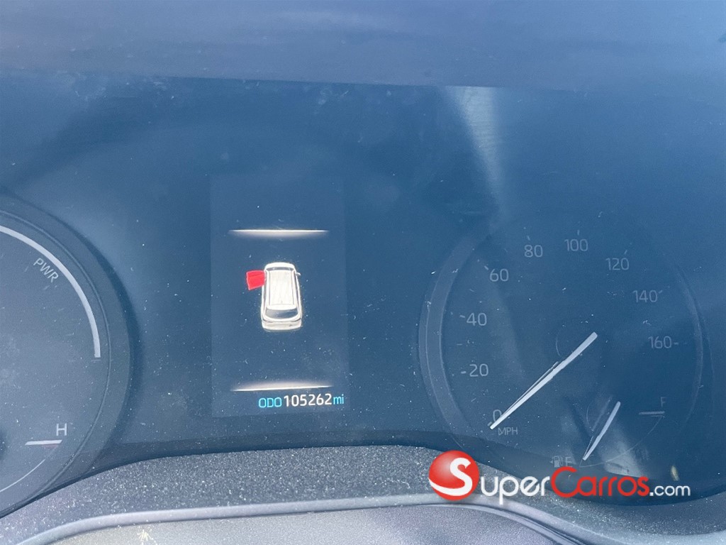 2021 Toyota Sienna LE — foto 8 / 9