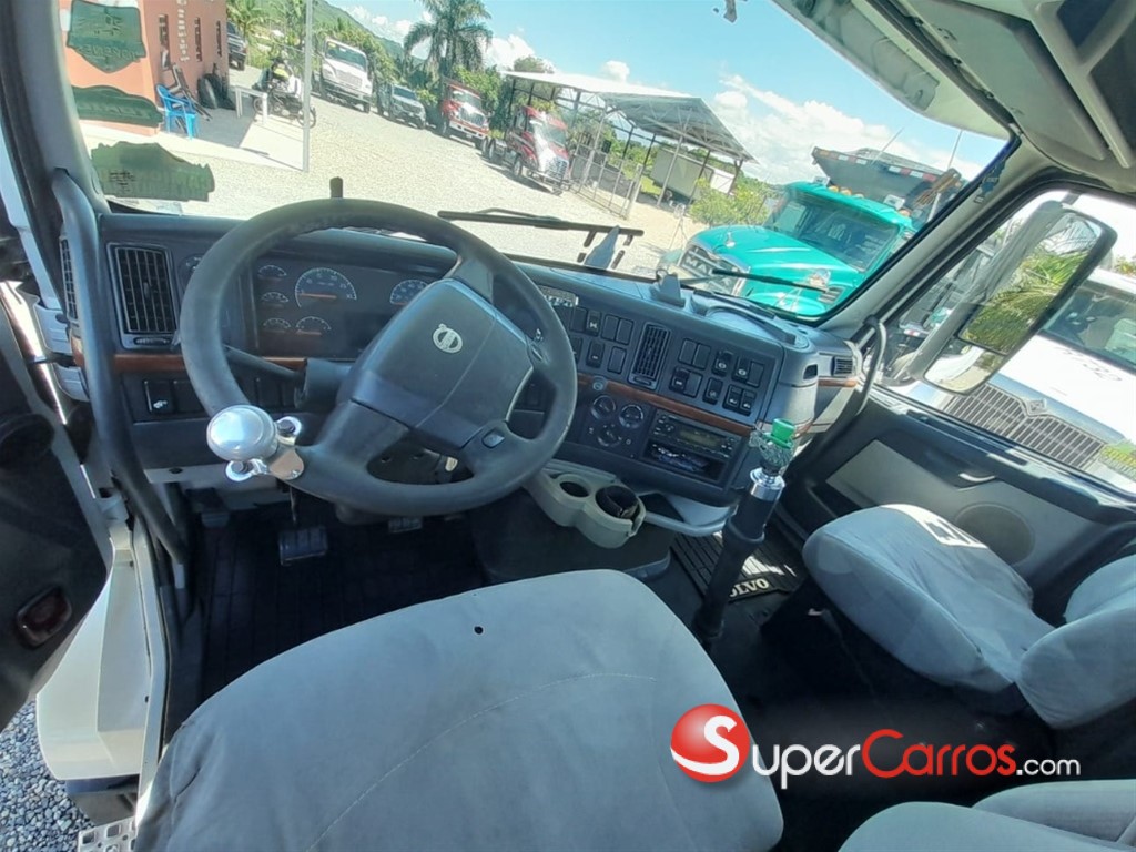 2011 Volvo Cabezote — foto 5 / 8