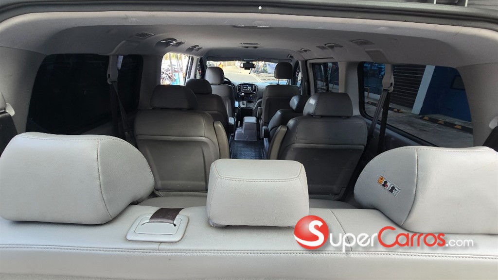 2021 Hyundai Grand Starex — foto 8 / 12