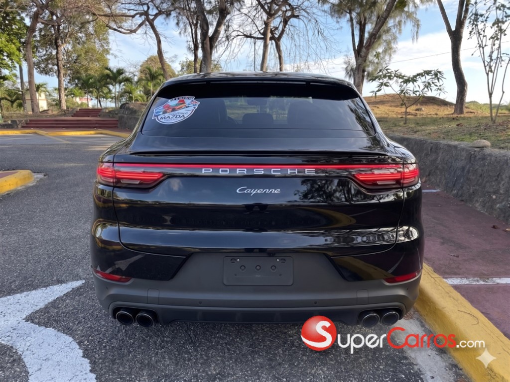 2022 Porsche Cayenne Coupe Platinum — foto 11 / 12