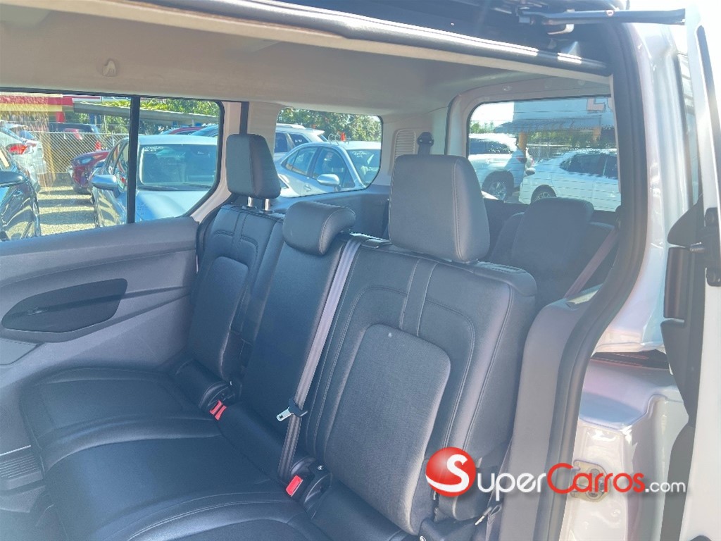 2020 Ford Transit Connect — foto 8 / 9